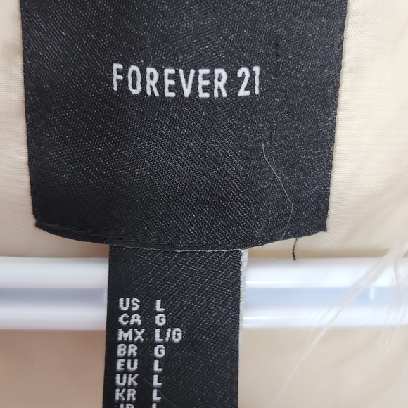 Forever 21 Beige Shaggy Faux Fur Vest - Picture 2 of 8